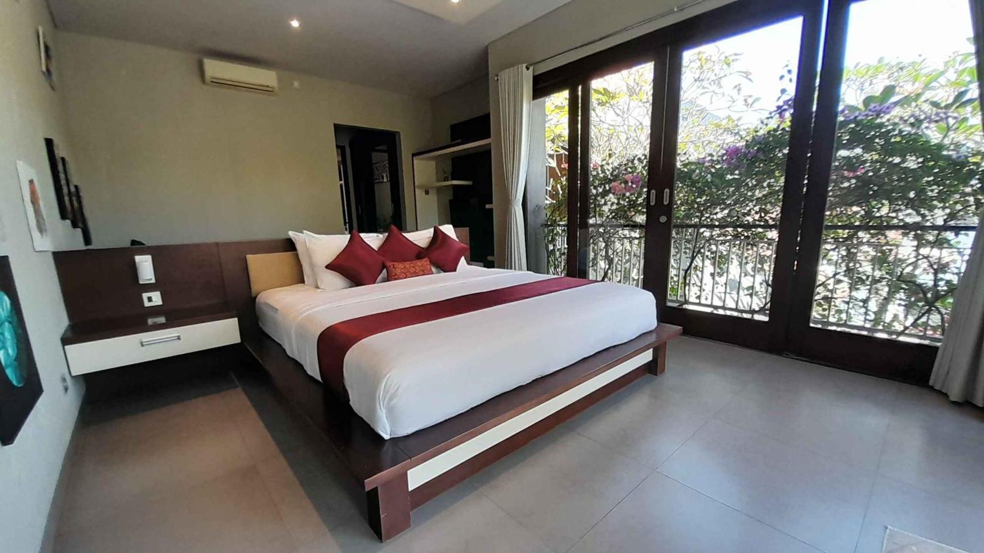 Villa Sakura Jimbaran Exterior photo
