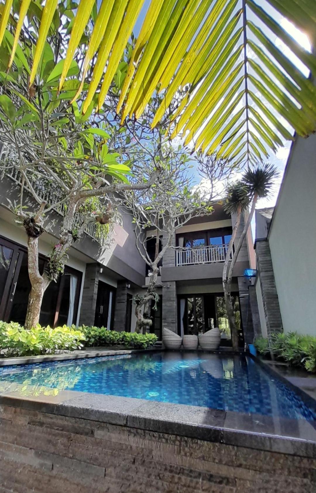Villa Sakura Jimbaran Exterior photo