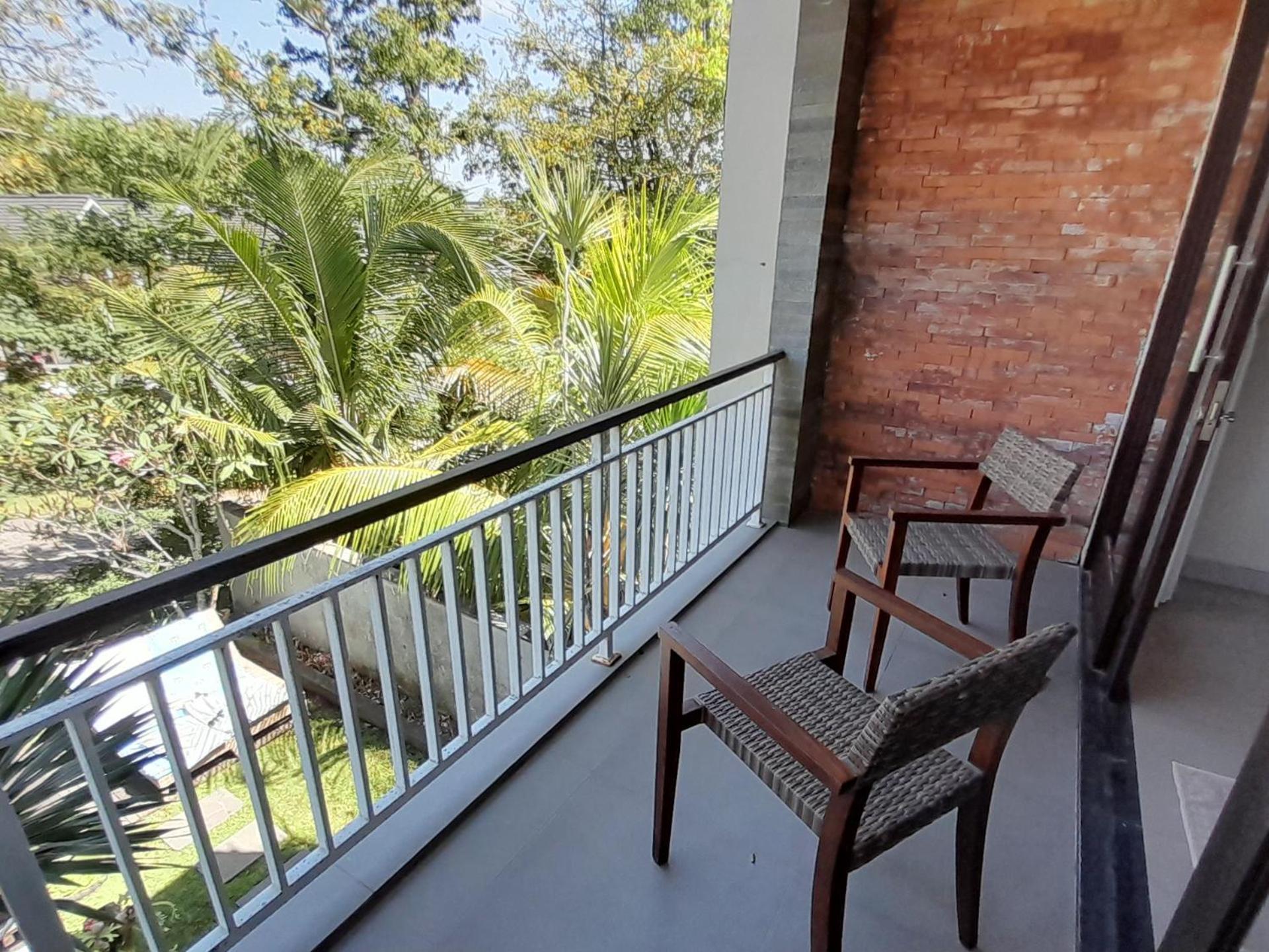 Villa Sakura Jimbaran Exterior photo